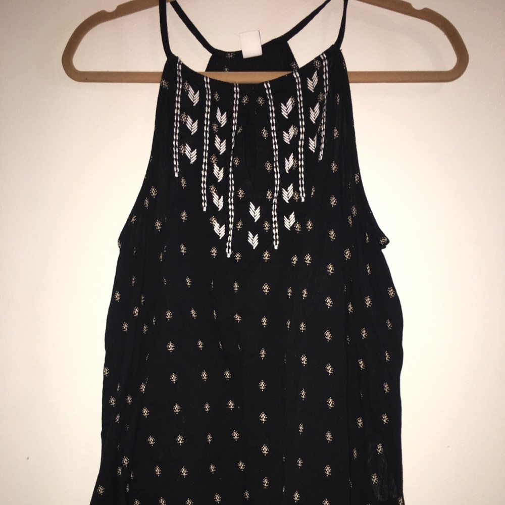 BLACK TANK TOP